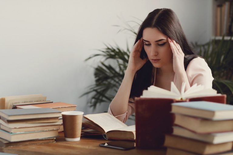 اهمال کاری و حواس پرتی
